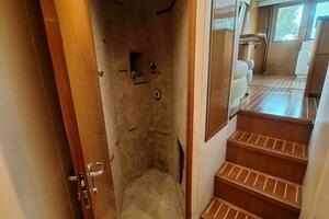 2000 Viking 55 Convertible thumbnail 55