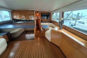 2000 Viking 55 Convertible thumbnail 43