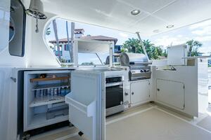 2013 Marlow Explorer Enclosed Bridge (CB) thumbnail 16