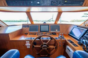 2013 Marlow Explorer Enclosed Bridge (CB) thumbnail 30