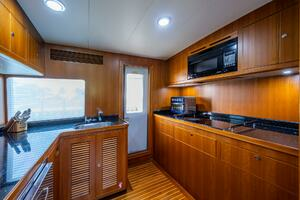 2013 Marlow Explorer Enclosed Bridge (CB) thumbnail 38