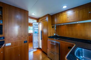 2013 Marlow Explorer Enclosed Bridge (CB) thumbnail 39