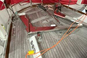 2001 Hinckley Sou'wester 59 CC Sloop thumbnail 76