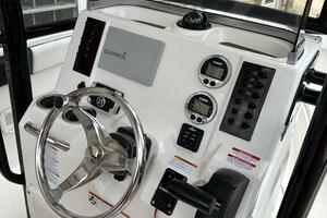 Photo 4277238 for 2018 Robalo R222 - Center Console  