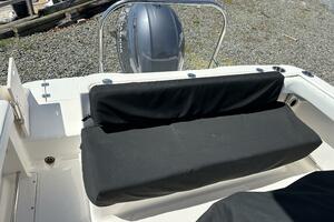 Photo 4290906 for 2018 Robalo R222 - Center Console  