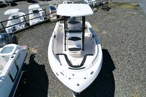 Photo 4290896 for 2018 Robalo R222 - Center Console  