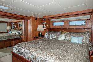 2017 Northern Marine Expedition Motor Yacht thumbnail 64