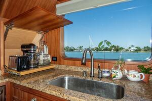 iiWii 80ft Northern Marine Yacht For Sale