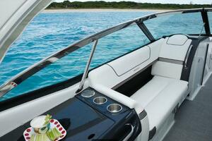 2017 Formula 350 Crossover Bowrider thumbnail 20