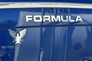 2005 Formula 37 Performance Cruiser thumbnail 6
