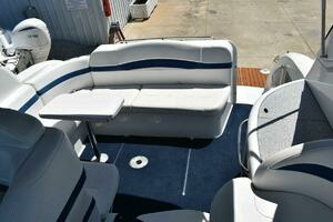 2005 Formula 37 Performance Cruiser thumbnail 10