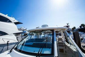 2019 Boston Whaler 380 Realm thumbnail 9