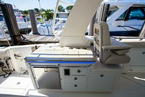 2019 Boston Whaler 380 Realm thumbnail 12