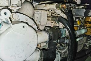 2001 Mediterranean 38 Convertible thumbnail 27