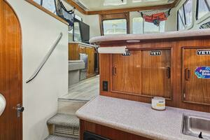 2001 Mediterranean 38 Convertible thumbnail 19