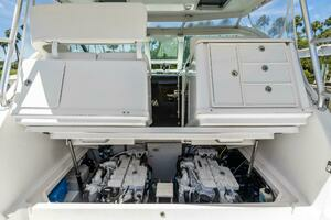 2006 Tiara Yachts 3200 Open thumbnail 24