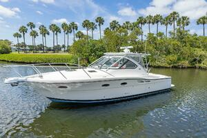 2006 Tiara Yachts 3200 Open thumbnail 4