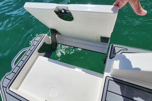 Photo 4303350 for 2020 Sea Ray 210 SLX OB  
