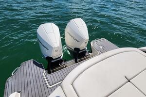 Photo 4303348 for 2020 Sea Ray 210 SLX OB  