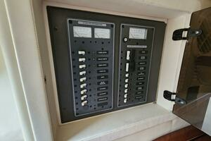 2007 Cobalt 323 thumbnail 19