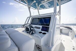 34ft Yellowfin Yacht For Sale