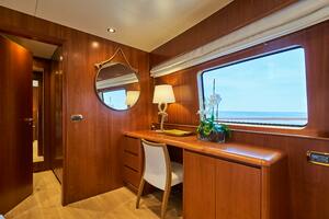 L INSTANT IV 108ft Costruzioni Navali Tigullio Castagnola Yacht For Sale