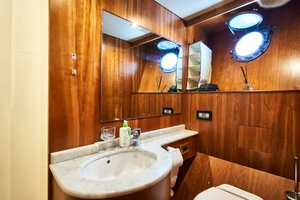 L INSTANT IV 108ft Costruzioni Navali Tigullio Castagnola Yacht For Sale