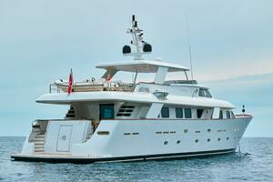 L INSTANT IV 108ft Costruzioni Navali Tigullio Castagnola Yacht For Sale