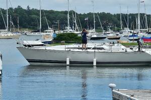 Waiting for the mast - 2025