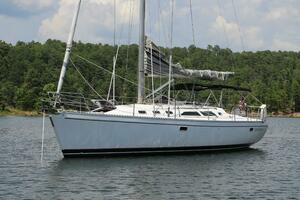 1997 Catalina 400 thumbnail 2