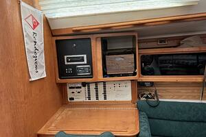 1997 Catalina 400 thumbnail 11