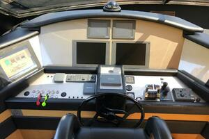 2008 Ferretti Yachts 830 thumbnail 21