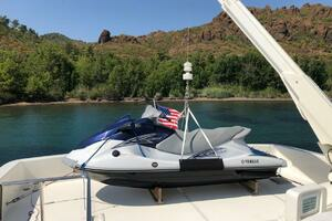 2008 Ferretti Yachts 830 thumbnail 23