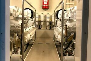 2008 Ferretti Yachts 830 thumbnail 24