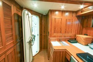 2011 Nordhavn thumbnail 23