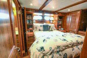 2011 Nordhavn thumbnail 24