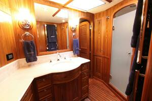 2011 Nordhavn thumbnail 26