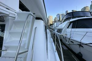 2000 Bayliner 5288 thumbnail 20
