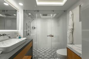 165' Feadship 2000 (REVERIE) Guest Ensuite