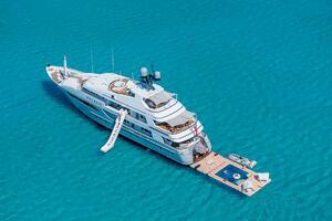 165' Feadship 2000