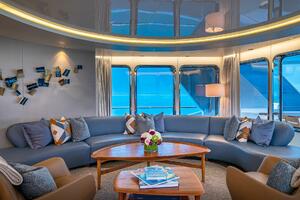 165' Feadship 2000 (REVERIE) Sky Lounge