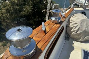 PEAPOD 35ft Pearson Yacht For Sale