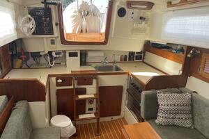 PEAPOD 35ft Pearson Yacht For Sale