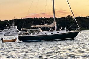 PEAPOD 35ft Pearson Yacht For Sale