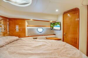 2004 Azimut 62 thumbnail 21