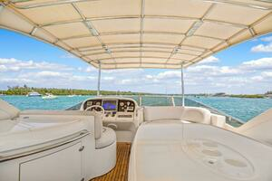 2004 Azimut 62 thumbnail 26