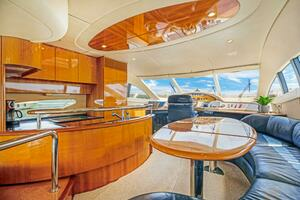 2004 Azimut 62 thumbnail 10