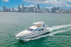 2004 Azimut 62 thumbnail 2