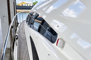 62 Azimut Fly   2004 62ft Azimut Yacht For Sale