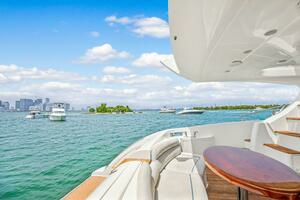 2004 Azimut 62 thumbnail 25